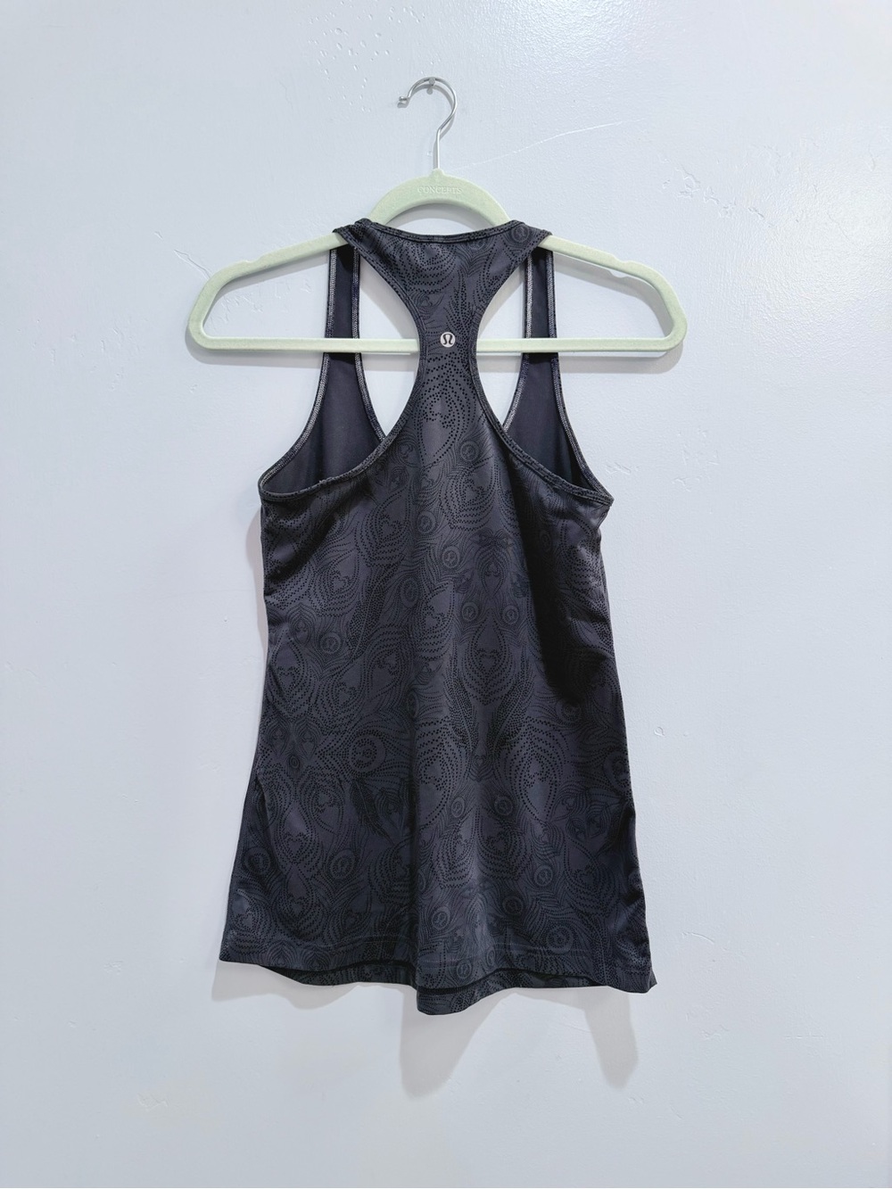 Lululemon Cool Racerback Tank Top Peacock Feather Dot Black Gray Size 6 - Picture 7 of 11